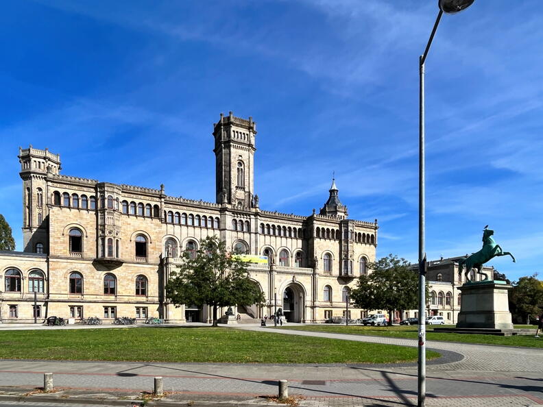 23-09-25 12-18-35 7422